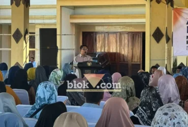 Gus Habib saat memberikan sambutan dalam acara silaturahmi dengan masyarakat (foto: blok-a.com/Syahrul Wijaya)