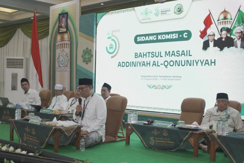 teks:%20Sidang%20Komisi%20Bahtsul%20Masail%20Qanuniyah%20Muktamar%20Ke-35%20NU%20di%20Aula%20KH%20Jamaluddin%20Ahmad%20Center,%20Jombang.(Foto%3A%20Istimewa)