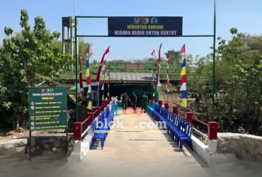 Jembatan Garuda Merah Putih di Desa Ginuk, Kecamatan Karas, Magetan (foto: Blok-a.com/Nanda Bagoes)