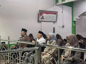 KH Ma'ruf Amin saat ziarah makam salah satu pendiri NU KH Abdul Wahab Chasbullah atau Mbah Wahab, di Pondok Pesantren Bahrul Ulum, Tambakberas, Jombang (Foto: Istimewa)