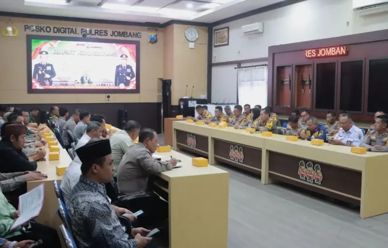Kapolres Jombang AKBP Ardi Kurniawan pimpin rakor pengamanan Istighosah Akbar jelang Muktamar NU ke-35 (Foto: Polres Jombang)