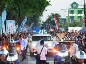 Kedatangan Presiden RI Prabowo Subianto di lapangan Untung Suropati Tambakberas Jombang mendapat pengawalan ketat (foto: blok-a.com/Syahrul Wijaya)