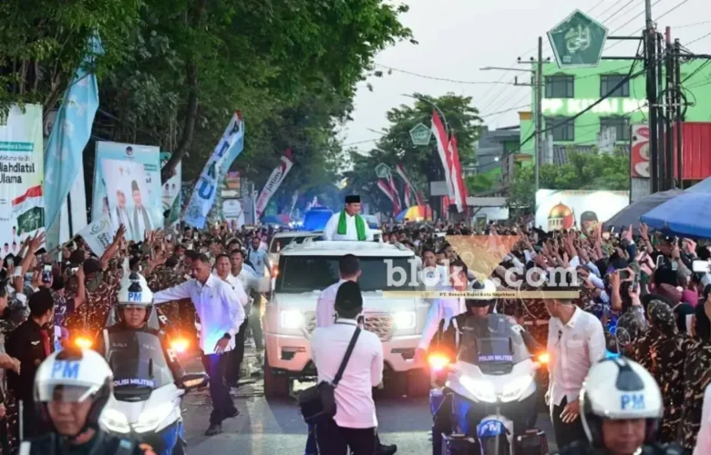 Kedatangan Presiden RI Prabowo Subianto di lapangan Untung Suropati Tambakberas Jombang mendapat pengawalan ketat (foto: blok-a.com/Syahrul Wijaya)