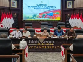 Ketua DPRD kota Mojokerto Ery Purwanti saat Uji Publik Raperda inisiatif 2026 (foto: blok-a.com/Syahrul Wijaya)