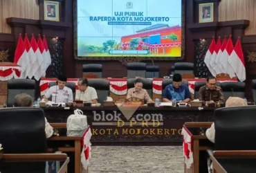 Ketua DPRD kota Mojokerto Ery Purwanti saat Uji Publik Raperda inisiatif 2026 (foto: blok-a.com/Syahrul Wijaya)