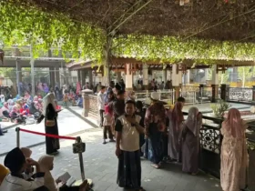Makam KH Abdurrahman Wahid atau Gus Dur di Pesantren Tebuireng Jombang tak pernah sepi peziarah (Foto: Istimewa)