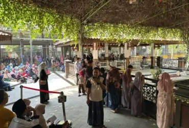 Makam KH Abdurrahman Wahid atau Gus Dur di Pesantren Tebuireng Jombang tak pernah sepi peziarah (Foto: Istimewa)