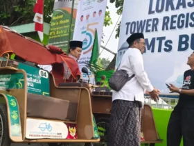 Panitia Muktamar ke-35 NU melakukan uji coba penggunaan becak listrik untuk melayani mobilitas internal peserta di Pondok Pesantren Bahrul Ulum, Tambakberas, Jombang, Sabtu (22/8/2026) (Foto: Istimewa)