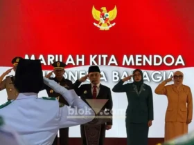 Proses acara pengukuhan anggota pasukan pengibar bendera pusaka kabupaten Mojokerto di pendopo Graha Maja Tama (foto: Blok-a.com/Syahrul Wijaya)