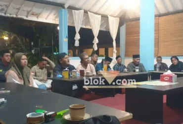 Proses mediasi dengan warga dan pengusaha tambang di Rumah Makan BMS, Dusun Tameng, Desa Padi, Kecamatan Gondang (foto: blok-a.com/Syahrul Wijaya)
