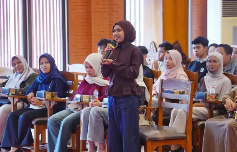Sosialisasi beasiswa pendidikan tinggi bagi mahasiswa berprestasi tahun 2026 (Foto: Kominfo kota Mojokerto)