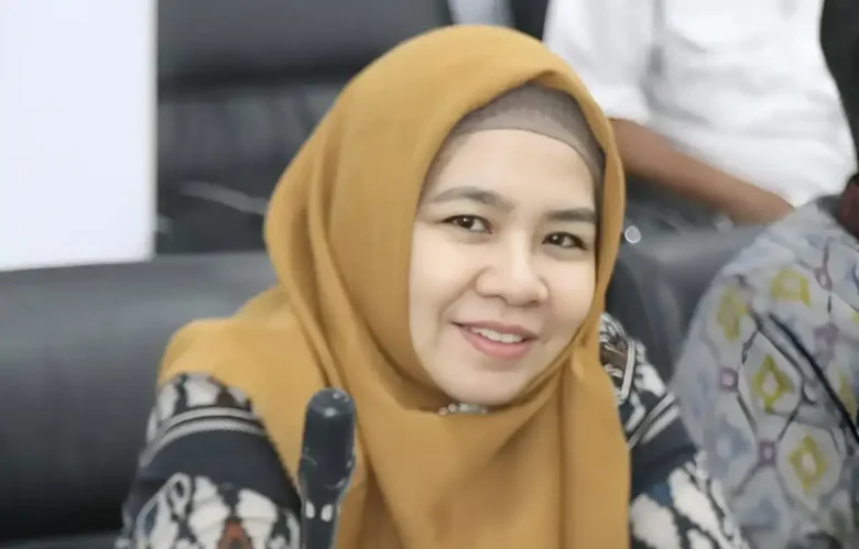 Wakil Ketua Komisi I DPRD Kabupaten Gresik, Elvita Yuliati (foto: istimewa)