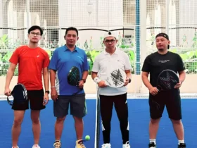 Wali Kota Malang, Nurochman saat latihan padel jelang Padel Merdeka, Selasa (25/8/2026) (foto: dok. Prokopim Kota Batu)
