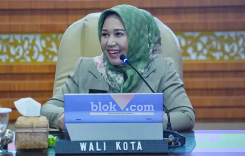 Wali Kota Mojokerto Ika Puspita Sari saat acara monitoring kepariwisataan dan sosialisasi aplikasi APOA (foto: Blok-a.com/Syahrul Wijaya)