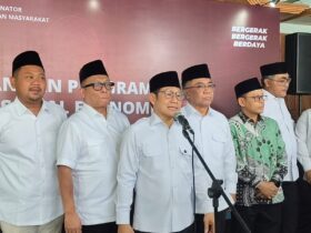 Teks foto : Menko PM Muhaimin Iskandar ke Gresik kunjungi Pondok Pesantren Ihyaul Ulum, Dukunanyar, Dukun, Gresik.(blok-a.com/ivan)