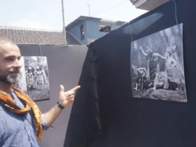 Fotografer Spanyol Tempuh 2.000 Kilometer, Dokumentasikan 12 Komunitas Wayang Topeng Malang (foto: Nedi Putra AW for blok-a.com)