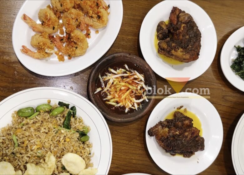Ayam Wilis, Kuliner Baru di Malang yang Sajikan Ayam Garlic Butter dengan Dua Pilihan Rasa. (blok-a/ Zulkaria Irawan)