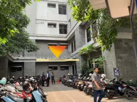 Gedung di kampus Universitas Brawijaya Malang yang menjadi lokasi mahasiswa Fakultas Kedokteran melompat dari lantai 6 (foto: blok-a.com/Yogga Ardiawan)