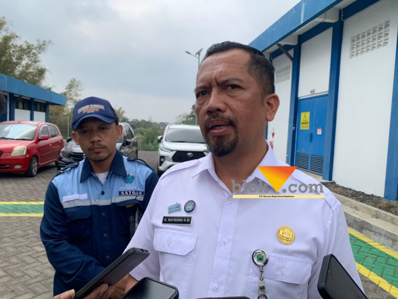 Kepala DLH Kota Malang, Gamaliel Raymond Hasiholan Matondang komitmen cegah pencemaran sungai akibat sampah (blok-a.com / Yogga Ardiawan)