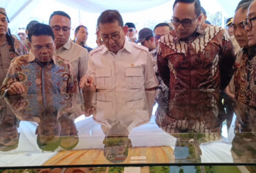 Teks: Fadli Zon saat menghadiri peletakan batu pertama pembangunan museum Majapahit di Trowulan.(blok-a.com/Syahrul Wijaya)