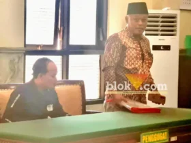 Kuasa hukum dari penggugat Rif'an Hanum saat di pengadilan negeri Mojokerto. (foto: blok-a.com/Syahrul Wijaya)