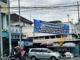 Pasar Kebalen, pasar krempyeng yang jadi titik transit pedagang dari Malang Timur (foto: blok-a.com / Yogga Ardiawan)