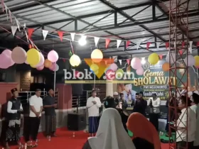 Suasana peringatan Maulid Nabi Muhammad SAW, di halaman Sekretariat PWI Mojokerto (foto: blok-a.com/Syahrul Wijaya)