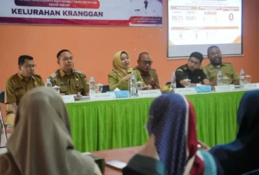 Wali Kota Mojokerto Ika Puspita Sari saat konsolidasi kelurahan sadar hukum di Kelurahan Kranggan.(Foto Kominfo)