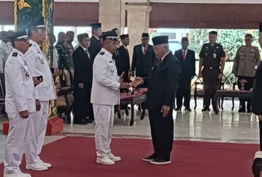 Tiga Kades PAW Dilantik, Bupati Malang HM Sanusi Minta Rangkul Semua Warga Tanpa Beda Pilihan (istimewa)