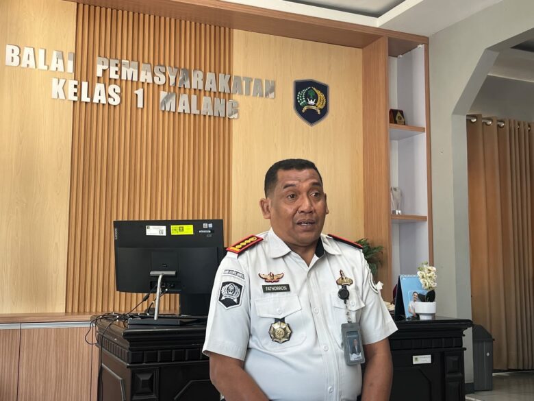 Kepala Bapas Kelas I Malang, Fathorrosi saat diwawancara soal Mas Bechi (foto: Istimewa)