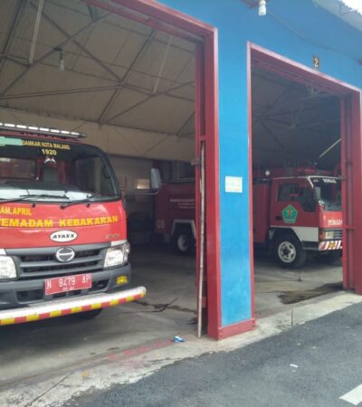 Mobil Damkar Kota Malang (blok-a/Bob Bimantara Leander)