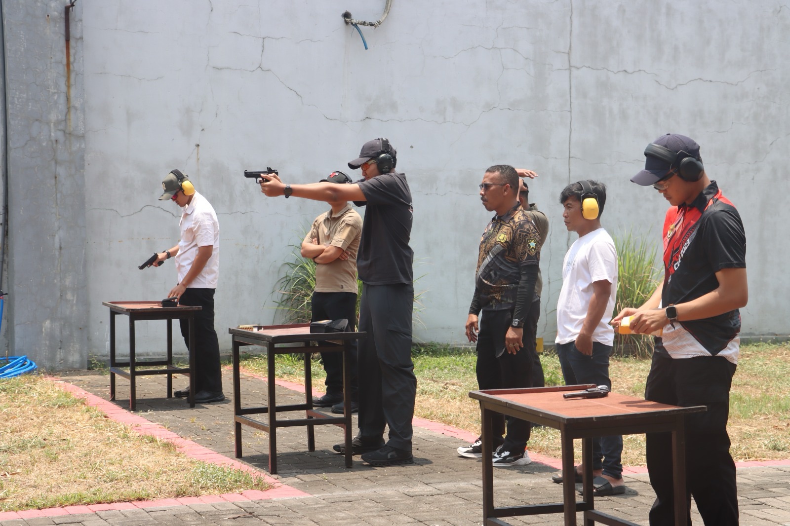 Kapolres Mojokerto Evaluasi Senjata Api Dinas, Pastikan Anggota Patuh Aturan dan Profesional