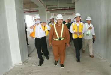 Bupati Malang, HM Sanusi saat meninjau progres pengerjaan kampus UB II di Kepanjen (foto: dok. Prokopim)