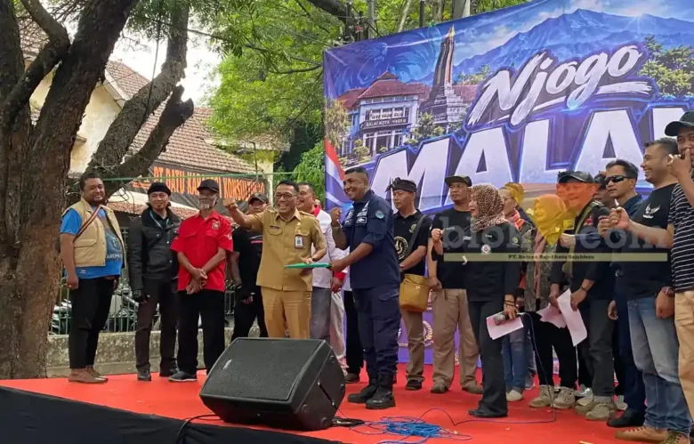 Caption: Deklarasi Njogo Malang yang digelar Ormas jelang aksi, Selasa (27/10/2026) (foto: blok-a.com/Bob Bimantara Leander)