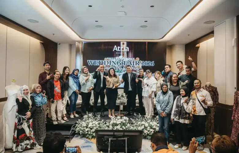 Foto bersama usai press conference Wedding Fair 2026 Atria Hotel Malang (foto: Atria Hotel for Blok-a.com)