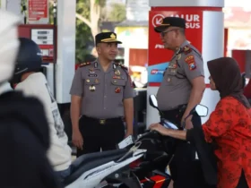 Kapolres Jombang AKBP Yanto Mulyanto saat mengecek SPBU Mojosongo (Foto: Istimewa)