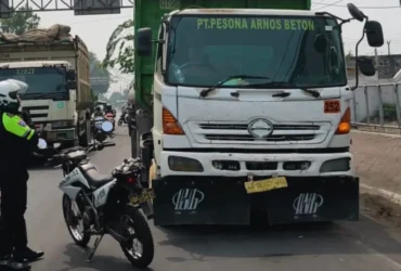 Petugas Satlantas Polres Mojokerto saat laksanakan Operasi Patuh Semeru 2026. (Foto: Istimewa)