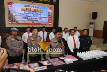 Kapolres Jombang AKBP Yanto Mulyanto saat pimpin press release ungkap kasus Narkoba.(blok-a.com/Syahrul Wijaya)