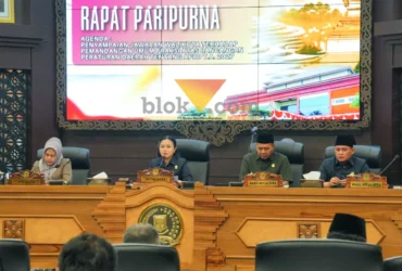 Ketua DPRD kota Mojokerto Ery Purwanti sedang memimpin rapat paripurna.(blok-a.com/Syahrul Wijaya)