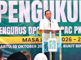 Wakil Ketua DPW PKB Jatim, Thoriqul Haq saat memberi sambutan (foto: Blok-a.com/Nanda Bagoes)