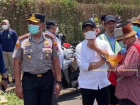 Wakil Wali Kota Malang, Ali Muthohirin saat diwawancara awak media pada Kamis (22/10/2026) (foto: blok-a.com/Bob Bimantara Leander)