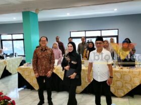 Caption: Kepala LLDIKTI Wilayah VII Jatim, Prof Dyah Sawitri, didampingi Rektor UIBU Malang, Dr Nurcholis Sunuyeko saat Bimtek Tata Kelola Jabatan Akademik Dosen di Universitas Insan Budi Utomo (UIBU) Malang, Selasa (6/10/2026) (blok-a.com/Bob Bimantara Leander)