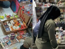 Tim gabungan amankan 7.583 bungkus di salah satu toko di Kota Malang (dok. Satpol PP Kota Malang for blok-a.com)